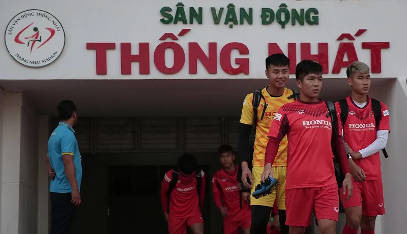 Đội tuyển U23 Việt Nam ở buổi tập đầu tiên trên sân Thống Nhất. Ảnh: Dũng Phương