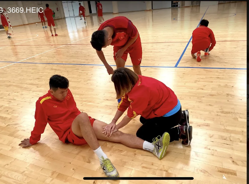 ĐT futsal Việt Nam thả lỏng và thư giãn cuối tuần ảnh 4
