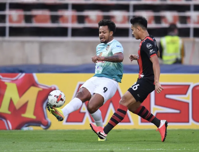 Thai League tiếp tục hoãn đến tháng 5-2020. Ảnh: FAT