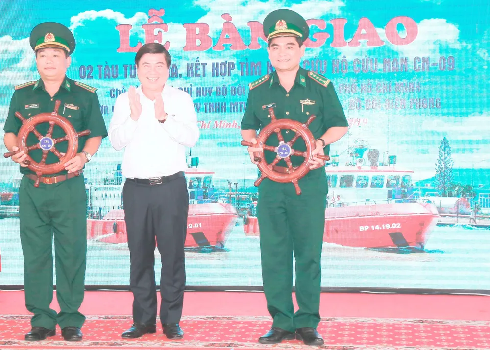 Biên phòng thành phố được trang bị tàu và ca nô hiện đại ảnh 1