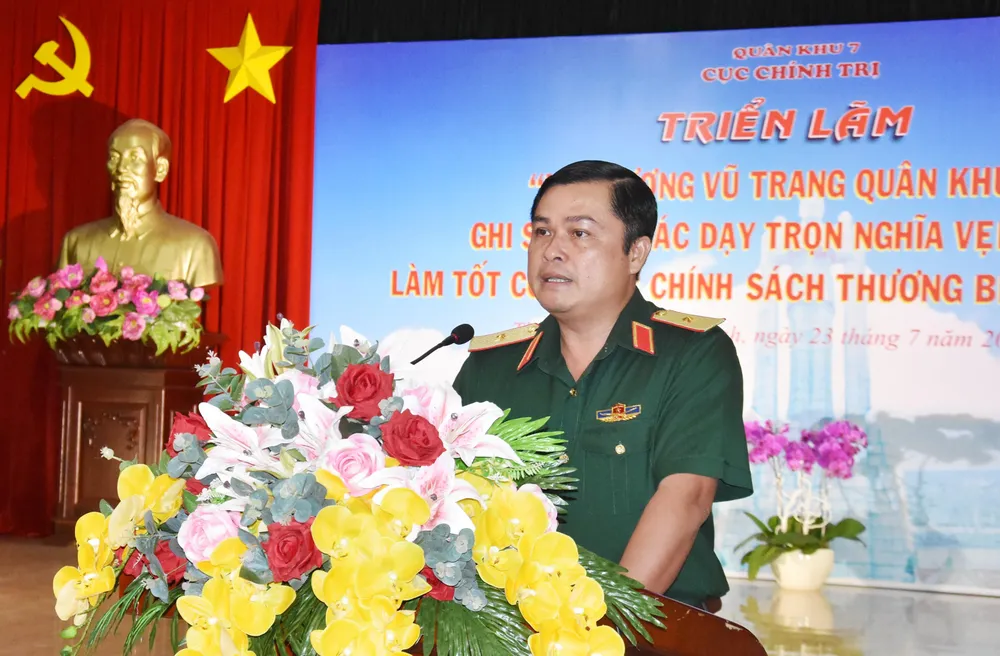 Quân khu 7 triển lãm ảnh kỷ niệm 72 năm ngày Thương binh - Liệt sĩ ảnh 2