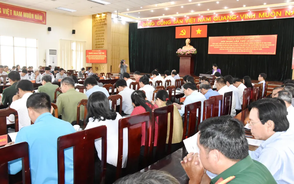 Trên 50 cán bộ công chức huyện Hóc Môn bị kỷ luật vì sai phạm trong lĩnh vực đất đai, xây dựng ảnh 1