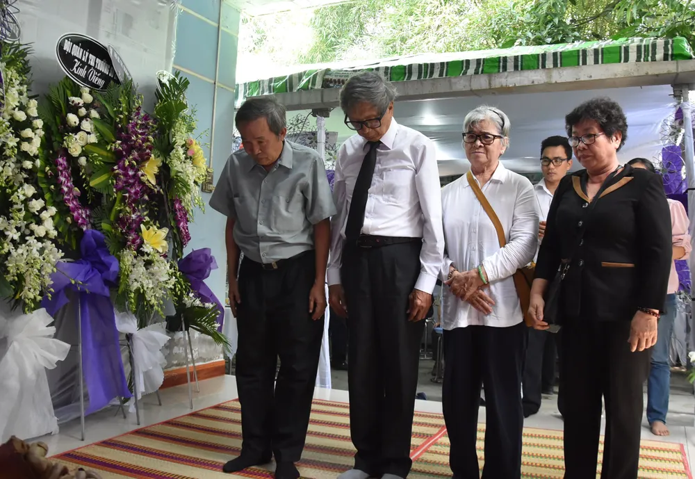 Nguyên Chủ tịch nước Trương Tấn Sang tiễn biệt Nhân sĩ Nguyễn Hữu Hạnh ảnh 4