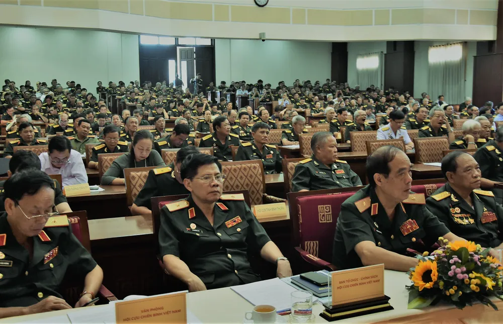 “Đừng vỗ ngực - tôi là “công thần”, muốn nói sao thì nói” ảnh 6