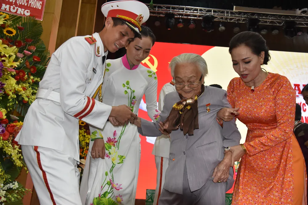 Lực lượng vũ trang Quân khu 7 “Đoàn kết, sáng tạo, đổi mới, quyết thắng” ảnh 3