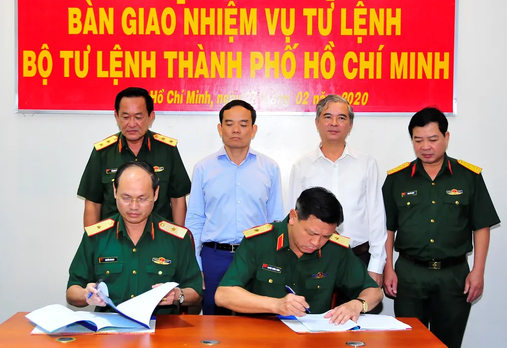 Thiếu tướng Nguyễn Văn Nam giữ chức Tư lệnh Bộ Tư lệnh TPHCM ảnh 5