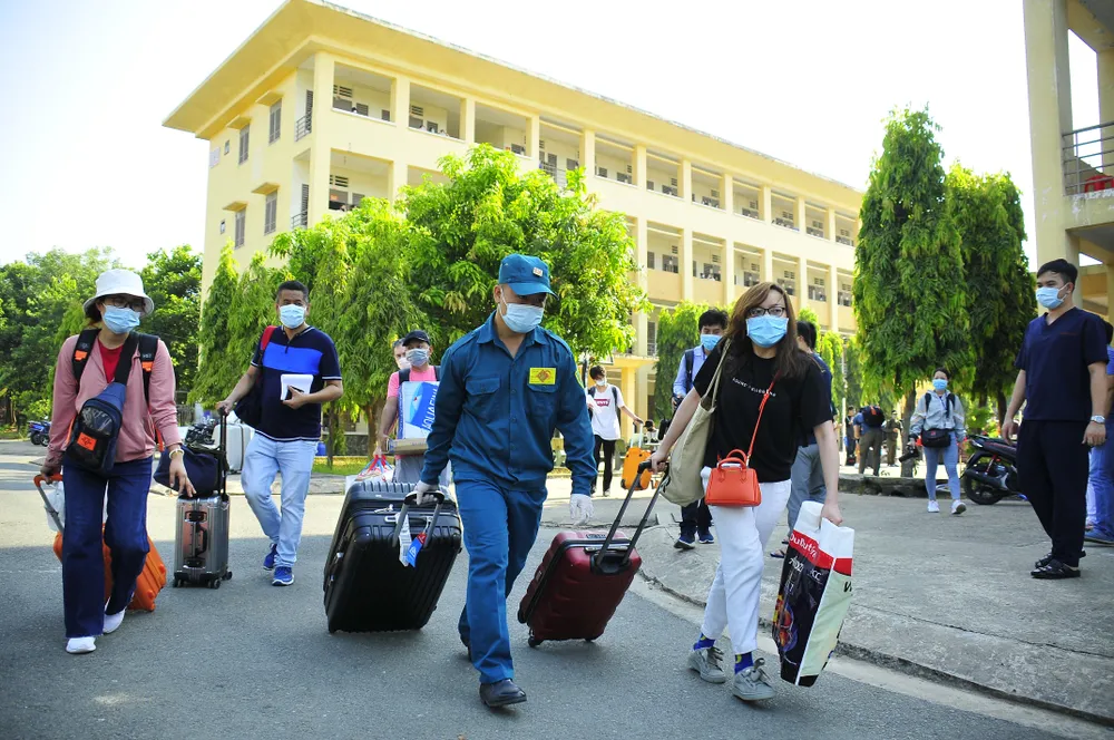 TPHCM thêm 930 công dân hoàn thành cách ly ảnh 6