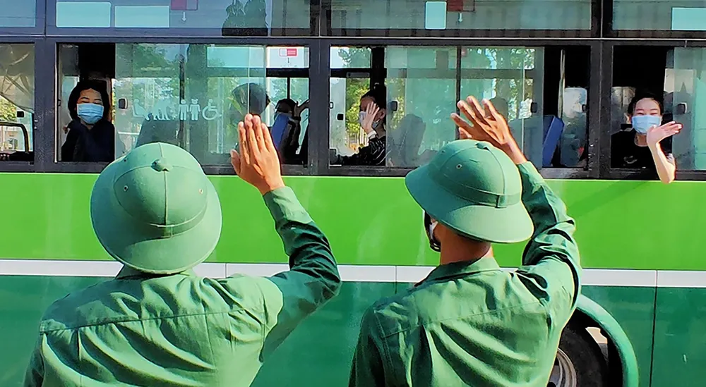 Quân khu 7 sẵn sàng tiếp nhận người về từ vùng dịch trong giai đoạn 3 ảnh 3