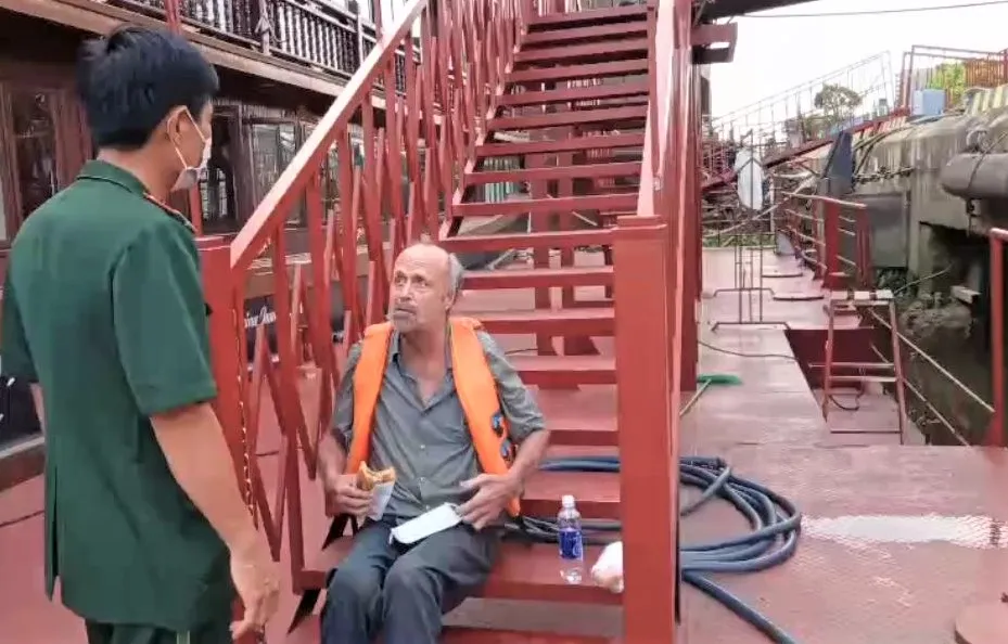 Bộ đội Biên phòng cứu sống giảng viên người Mỹ bị cướp ảnh 2