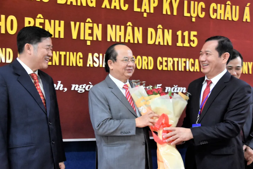 Bệnh viện Nhân Dân 115 đón nhận 3 kỷ lục châu Á ảnh 3