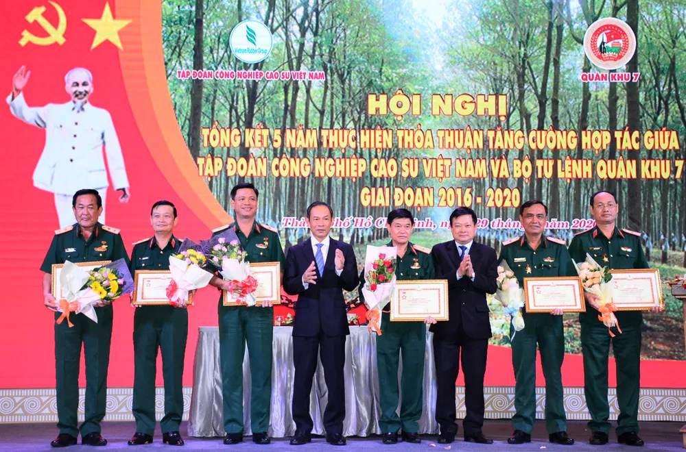 Phát triển ngành cao su gắn với thế chiến lược quốc phòng ảnh 3