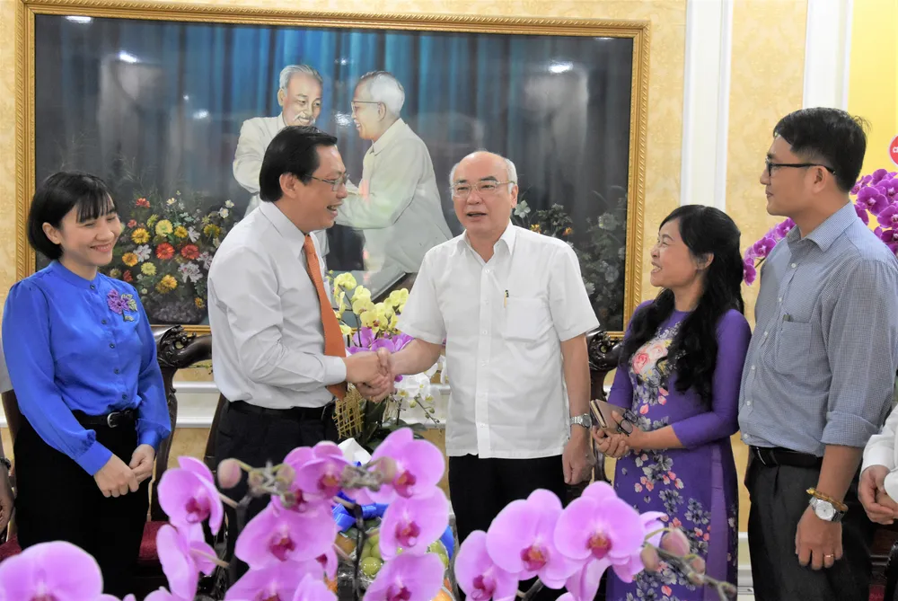 TPHCM: Nhiều quận, huyện kỷ niệm 90 năm Ngày truyền thống MTTQ Việt Nam ảnh 6