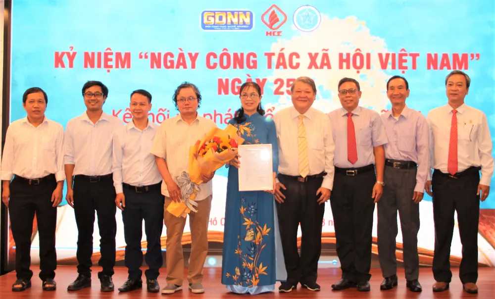 Thầm lặng nghề “làm dâu trăm họ“ ảnh 2