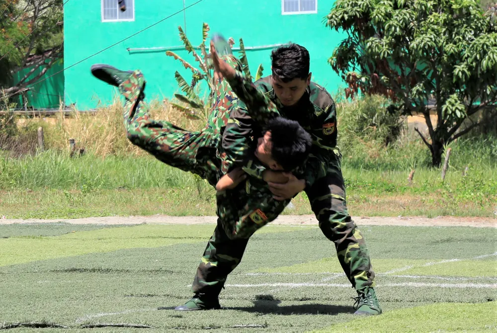 Xã đảo Thạnh An: Ra mắt Câu lạc bộ “Thanh niên bảo vệ chủ quyền an ninh biên giới biển, đảo”  ảnh 2