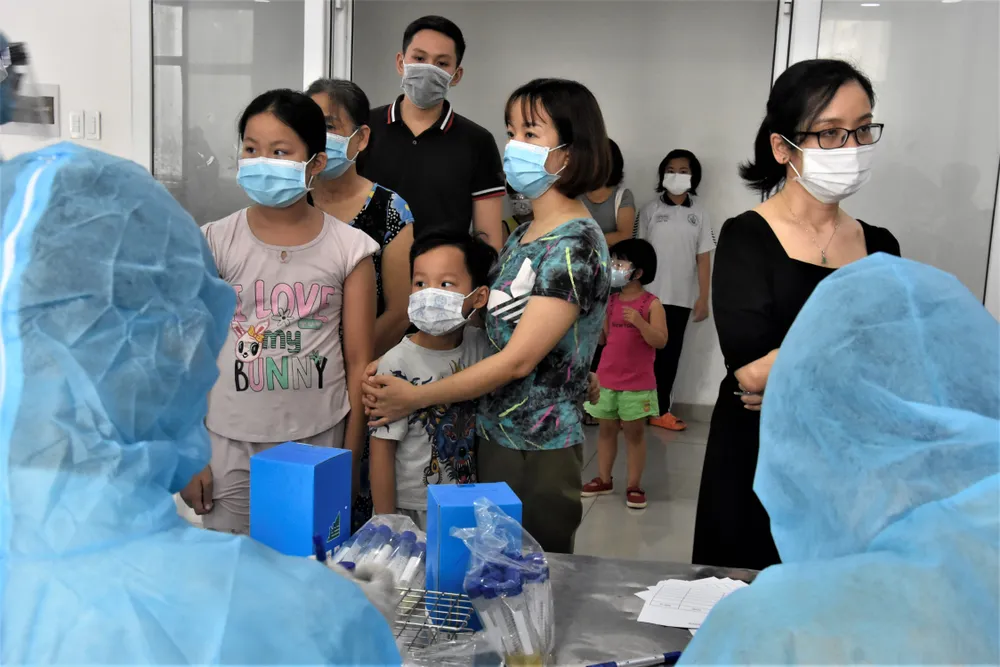 Quận 12 xét nghiệm gần 3.800 người liên quan chuỗi lây nhiễm Covid-19 ảnh 4