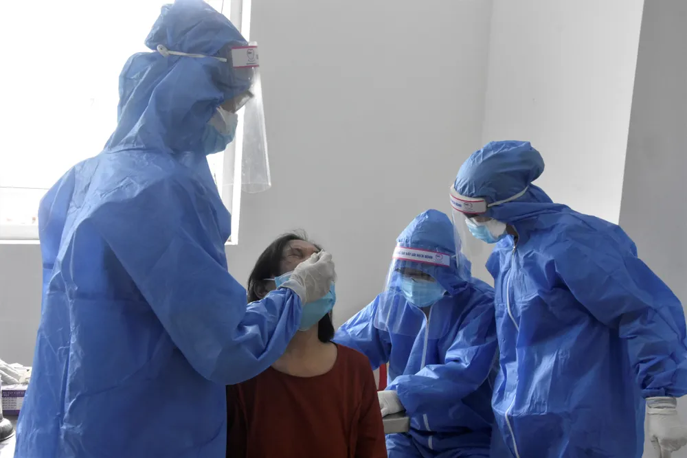 Quận 12 xét nghiệm gần 3.800 người liên quan chuỗi lây nhiễm Covid-19 ảnh 5