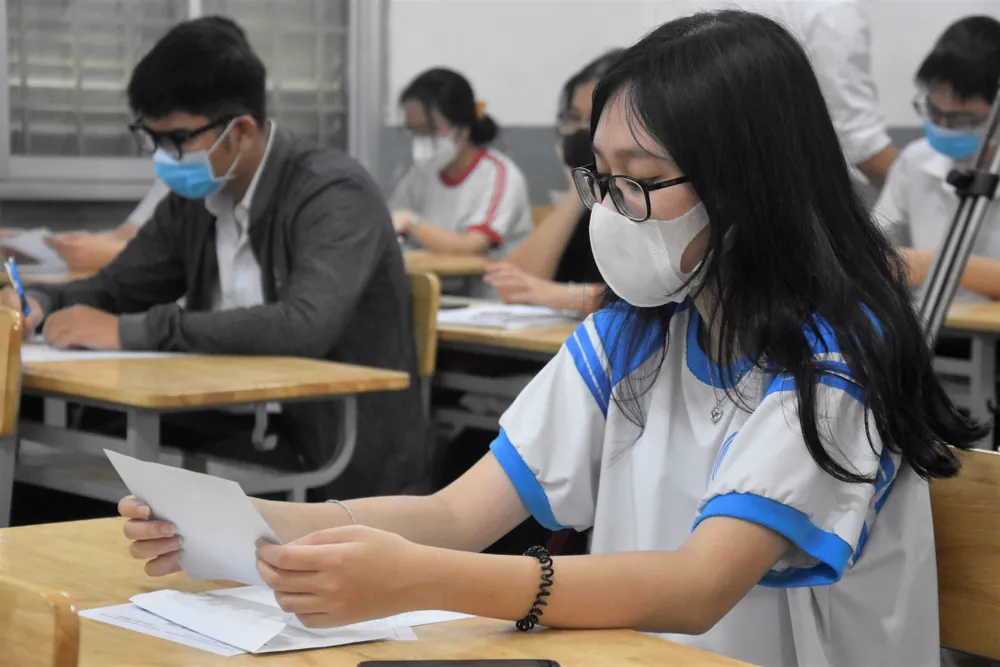 Thí sinh TPHCM làm thủ tục dự kỳ thi tốt nghiệp THPT 2021 ảnh 5