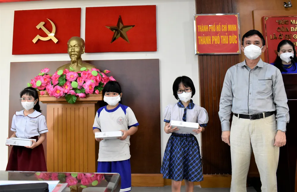 Phải xem việc học tập suốt đời là nhu cầu thiết yếu của cuộc sống ảnh 3