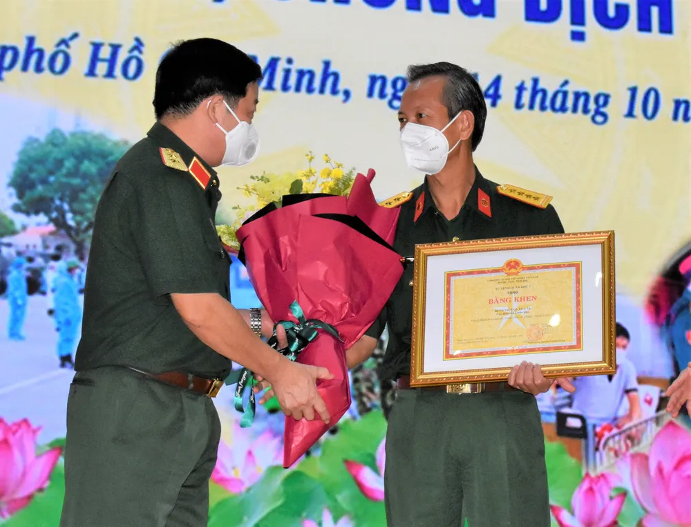 Quân khu 7 tuyên dương 126 tập thể, cá nhân điển hình trong công tác phòng chống dịch ảnh 3