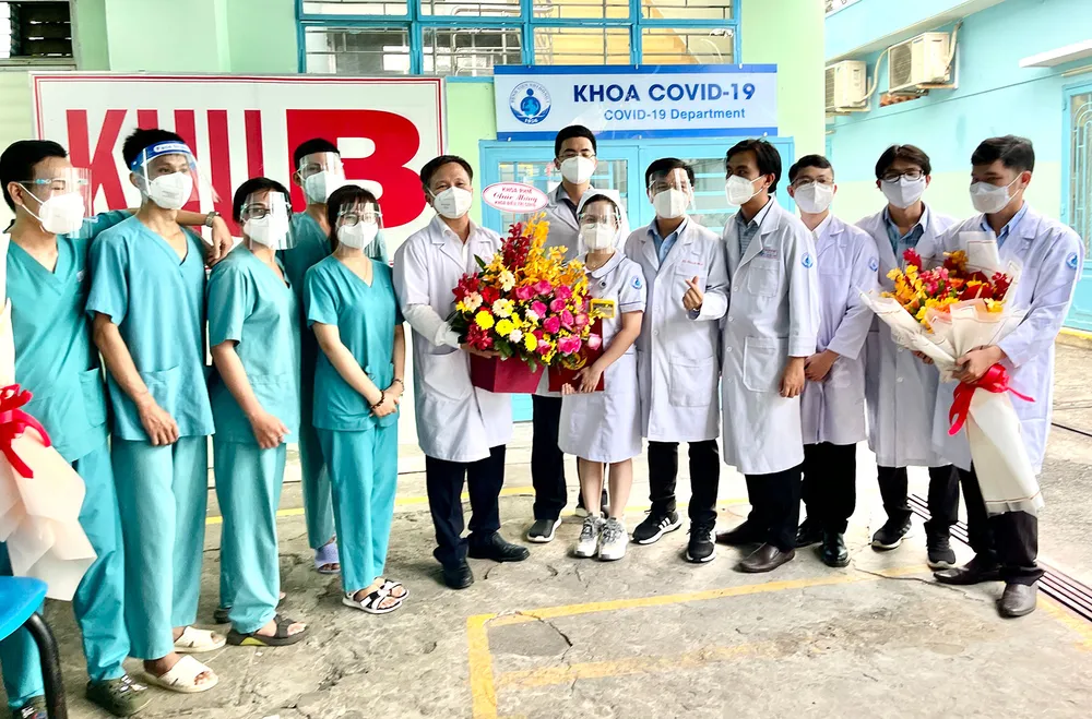 Bệnh viện đầu tiên của cả nước thành lập khoa Covid-19 ảnh 2