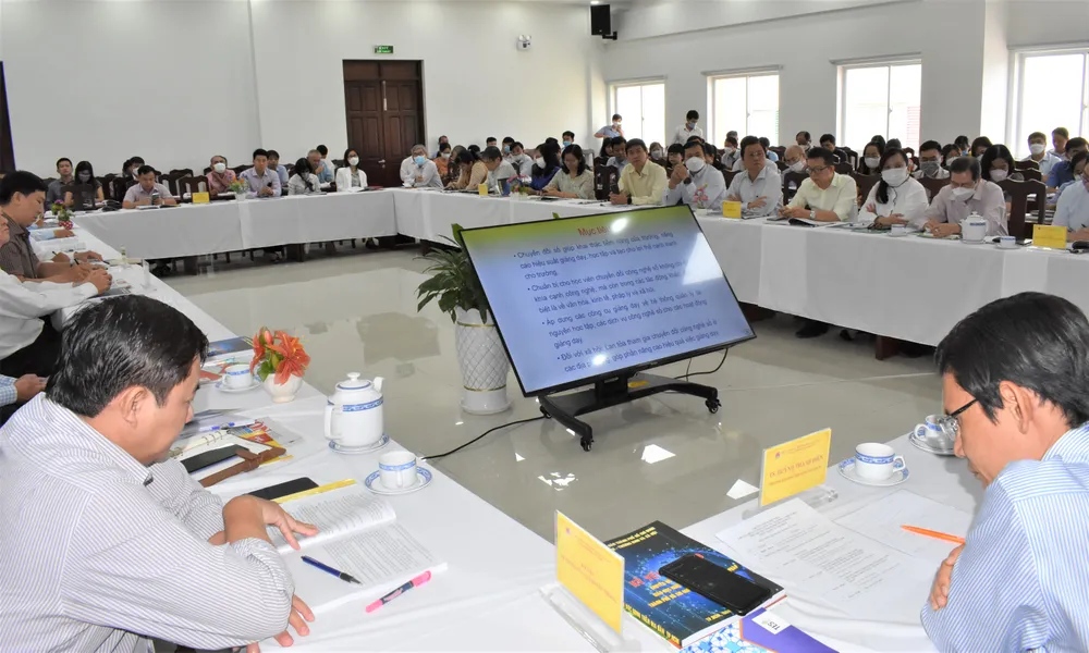 Chuyển đổi số trong giáo dục nghề nghiệp: Thầy cô giáo vẫn là yếu tố quyết định ảnh 4