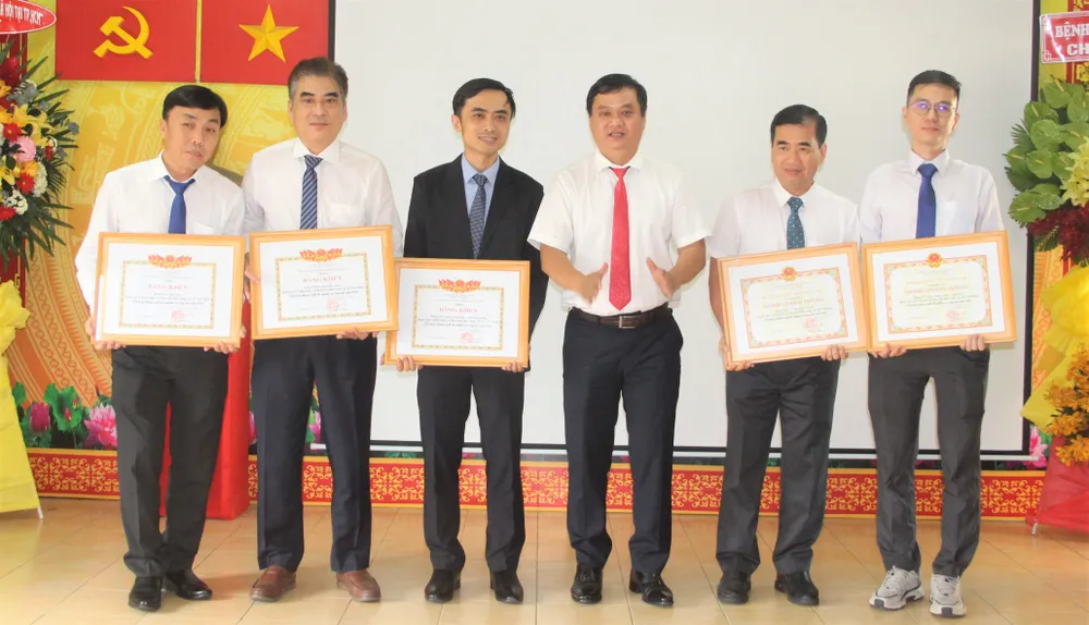 Bệnh viện 1A TPHCM: Vì một cơ thể hoàn thiện ảnh 2