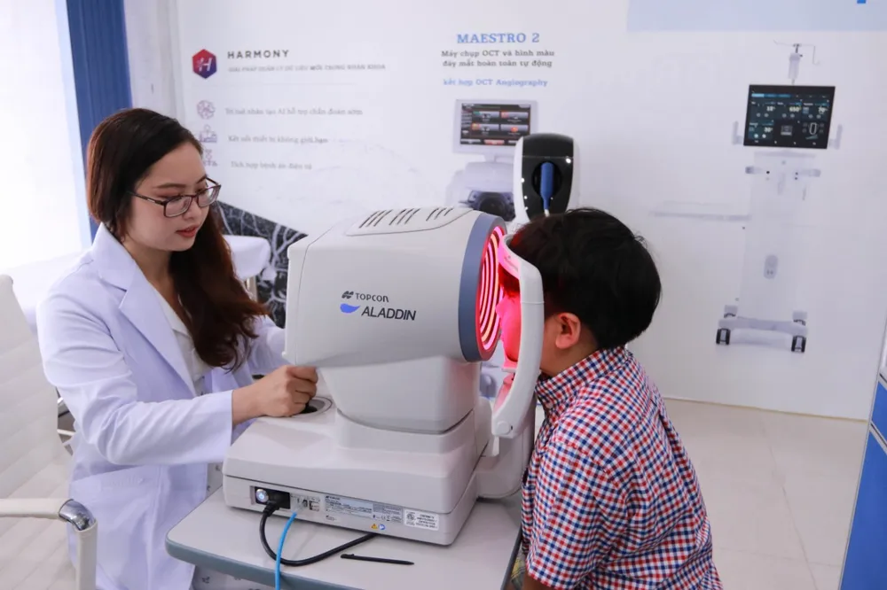 Trang thiết bị hiện đại phục vụ cho việc thăm khám người bệnh