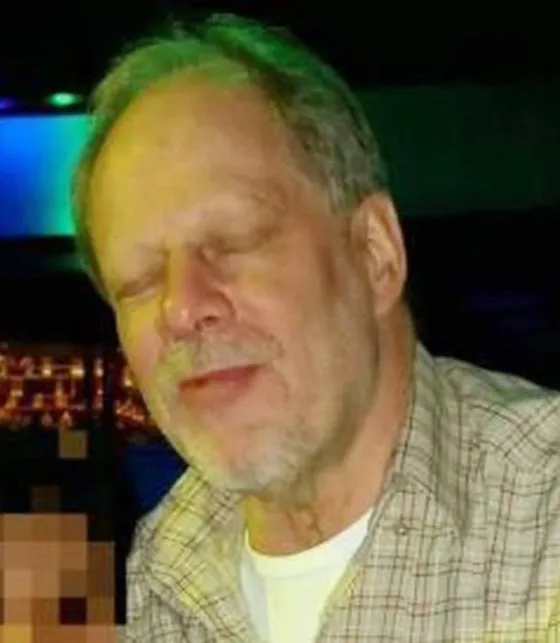 Vụ xả súng ở Las Vegas: Ít nhất 58 người chết, nghi phạm là người đàn ông 64 tuổi ảnh 7