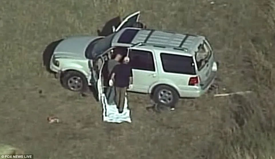 Lại xả súng tại Mỹ, ít nhất 27 người chết ảnh 8