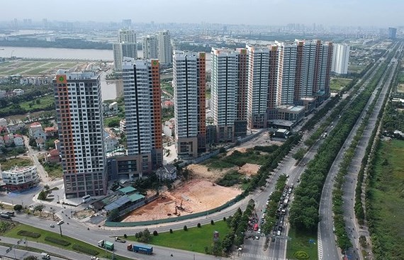 An apartment building in Mai Chi Tho Street in Ho Chi Minh City. (Photo: SGGP)
