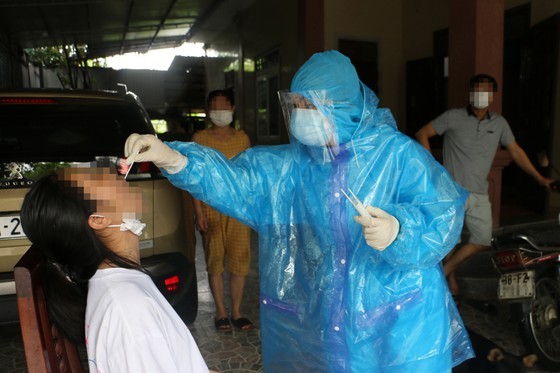 More F1 cases in Binh Duong, Ha Tinh positive for SARS-CoV-2 virus ảnh 2