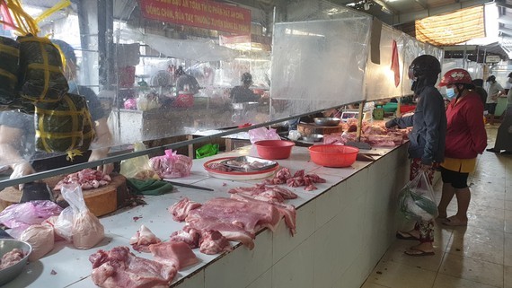 Traditional markets not ready for reopening ảnh 1