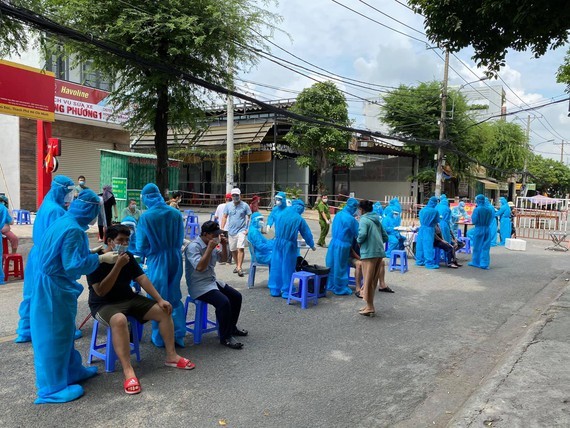 More than 3,100 children Covid-19 patients under treatment in HCMC ảnh 1