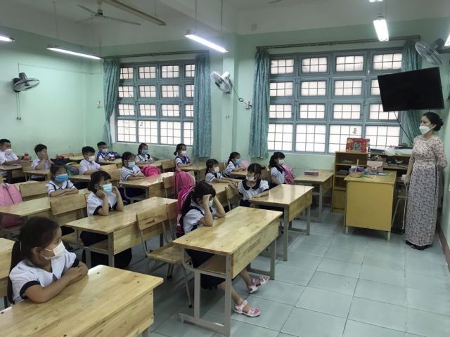 Many localities prepare scenarios to allow students back to school ảnh 1