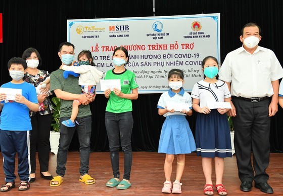 HCMC supports 1,853 children orphaned by Covid-19 ảnh 4