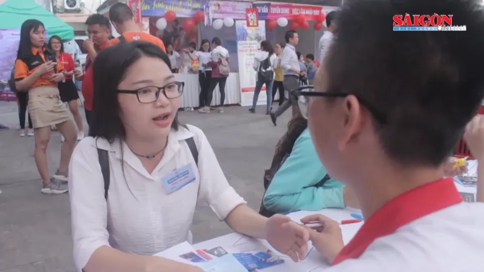 Hơn 3.000 sinh viên tìm việc tại Ngày hội “Phỏng vấn - Tuyển dụng” 