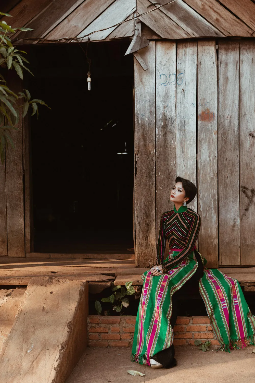 H’Hen Niê muốn hoàn thành dự án nước sạch cho buôn làng, trước khi hết nhiệm kỳ hoa hậu ảnh 8