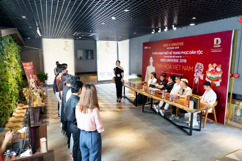 Top 3 trang phục cho Á hậu Hoàng Thùy tại Miss Universe 2019 ảnh 3