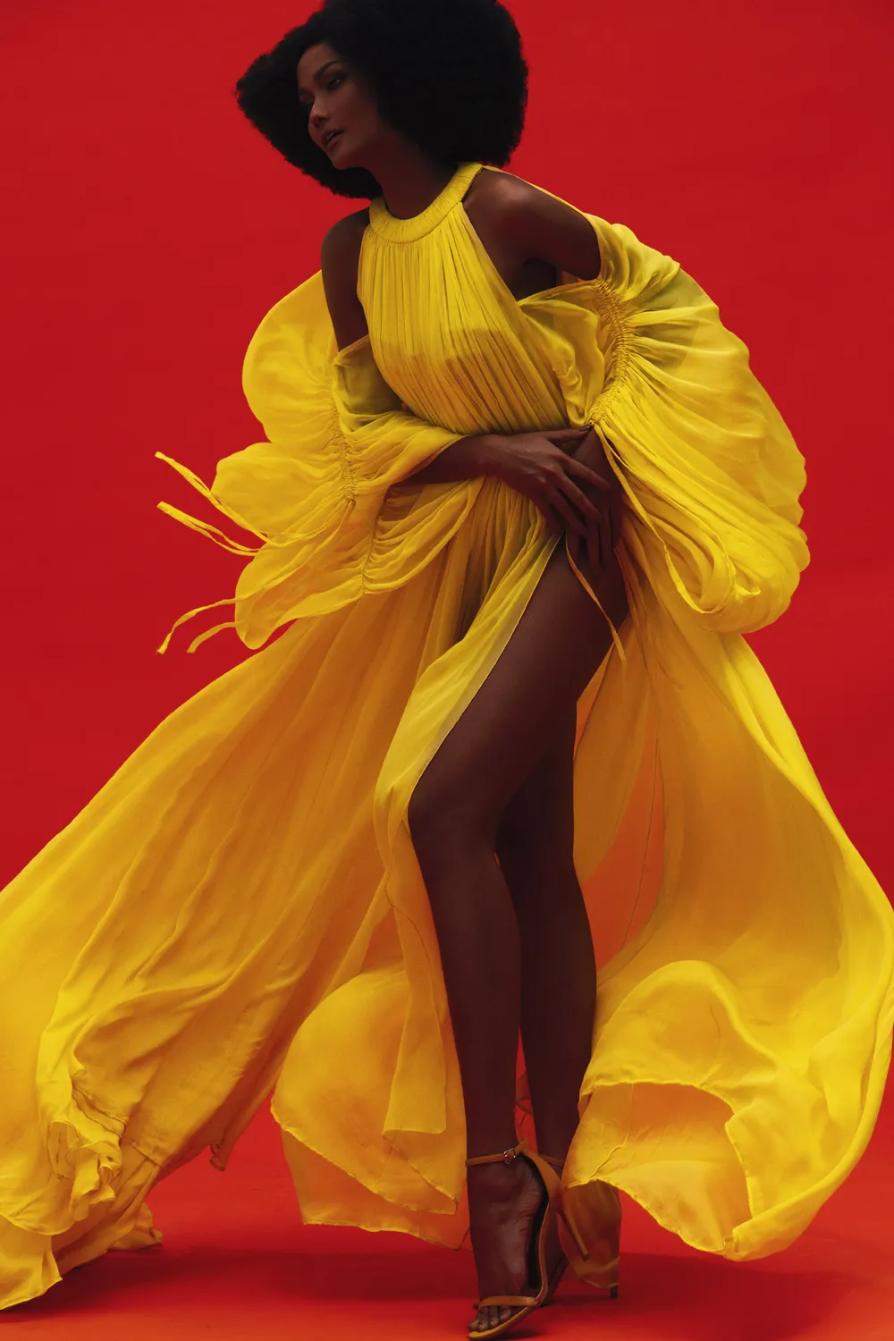 H’Hen Niê hóa "tắc kè hoa" trong bộ ảnh khởi động chuỗi dự án năm 2020 ảnh 5