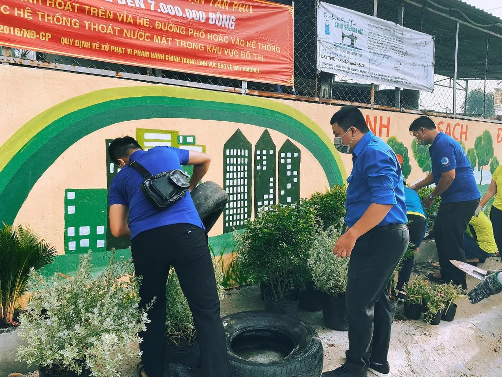 Chung tay xây dựng TPHCM là đô thị xanh, thân thiện với môi trường ảnh 4