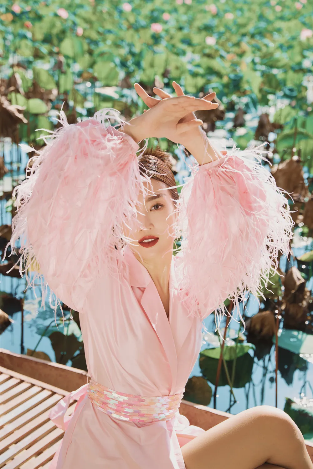 Lê Thanh Hòa giới thiệu bộ sưu tập thời trang mới kết hợp cùng Hoa hậu Đỗ Mỹ Linh  ảnh 4