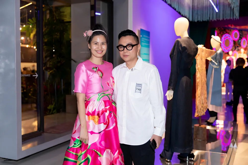 Dàn sao dự triển lãm “Mộng bình thường” của NTK Thủy Nguyễn ảnh 3