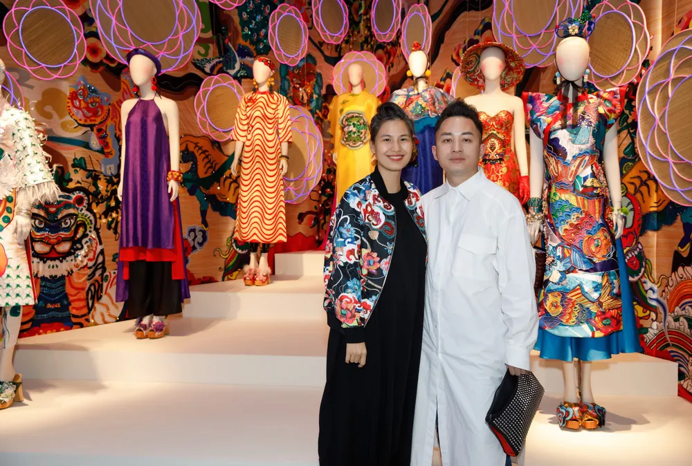 Nhiều nghệ sĩ xuất hiện tại triển lãm Mộng bình thường của Thủy Nguyễn ảnh 7