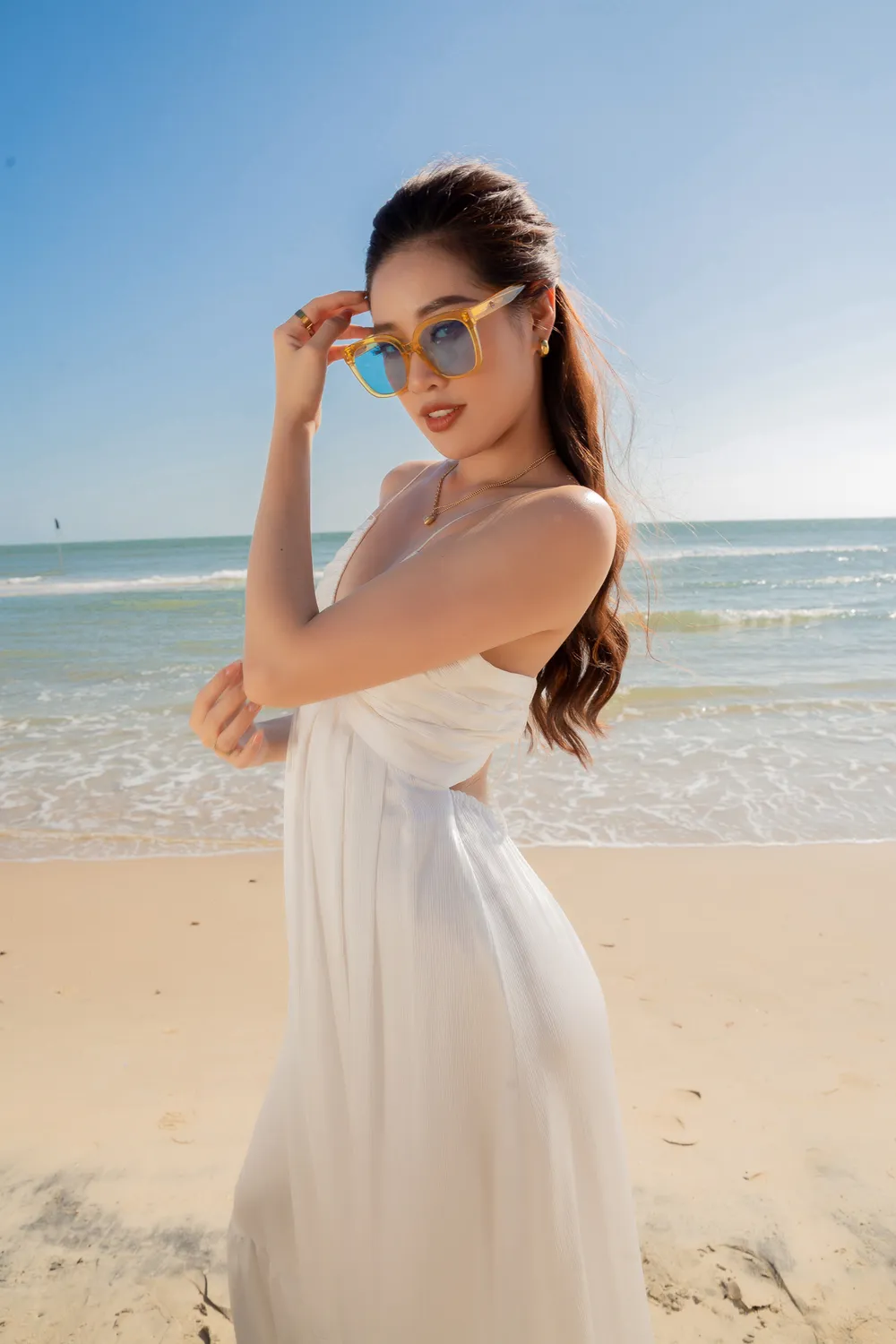 Hoa hậu Khánh Vân khám phá văn hóa, con người và cảnh đẹp Việt Nam ảnh 11