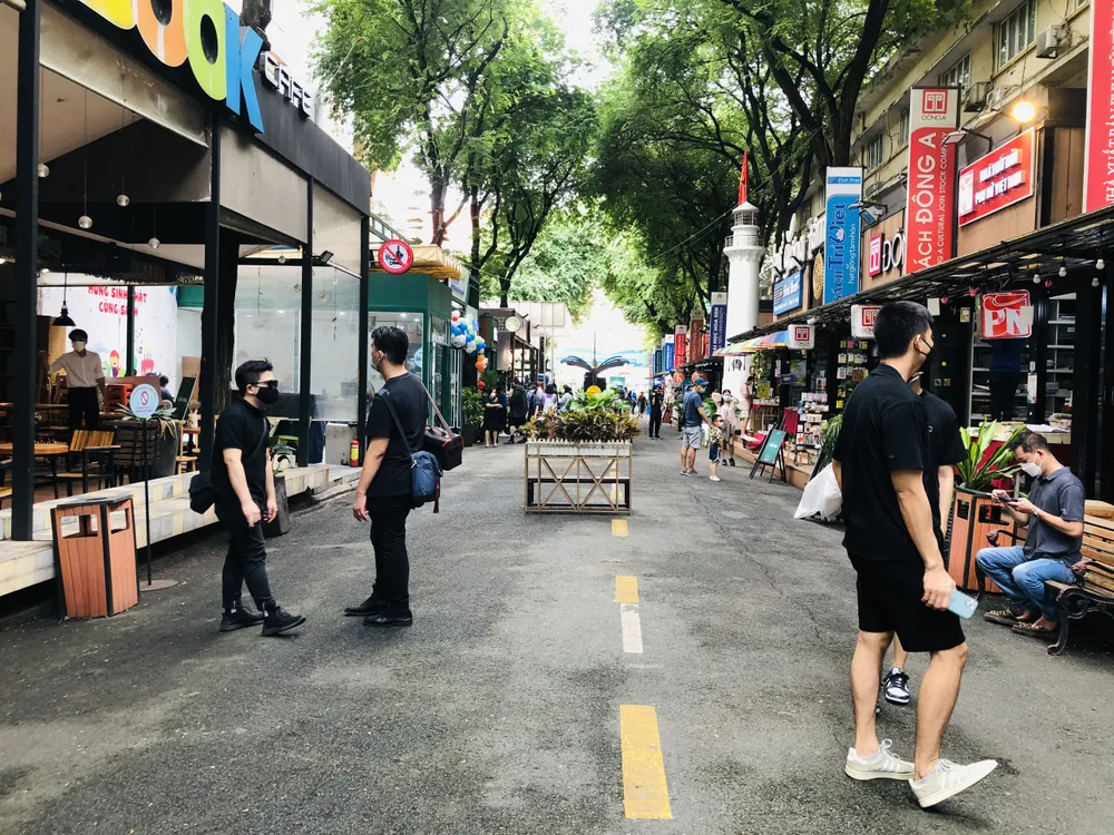 Đường sách TPHCM mở cửa hoạt động trở lại ảnh 5