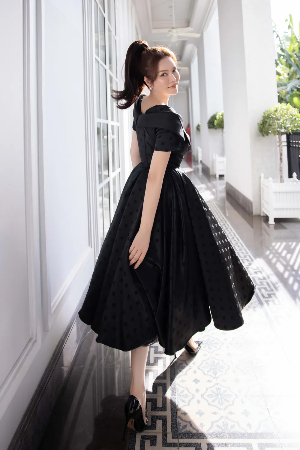 Lê Thanh Hòa tung bộ sưu tập mới, lấy cảm hứng vẻ đẹp của người phụ nữ Á Đông  ảnh 8