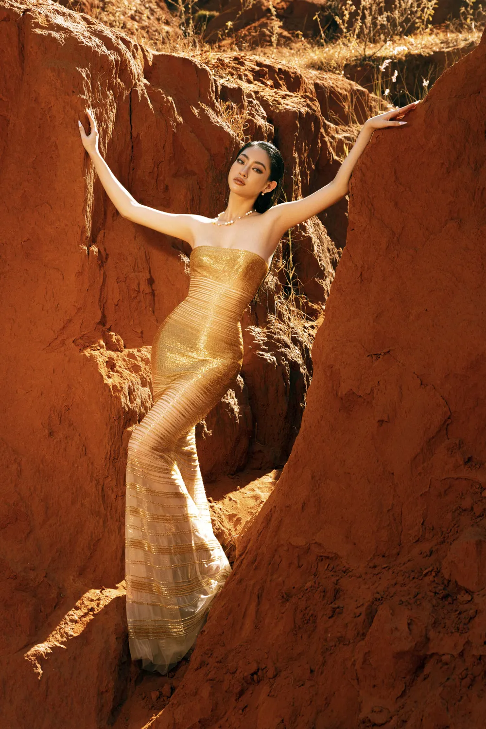 NTK Lê Thanh Hòa tung những thiết kế đầu tiên của bộ sưu tập mới ảnh 8