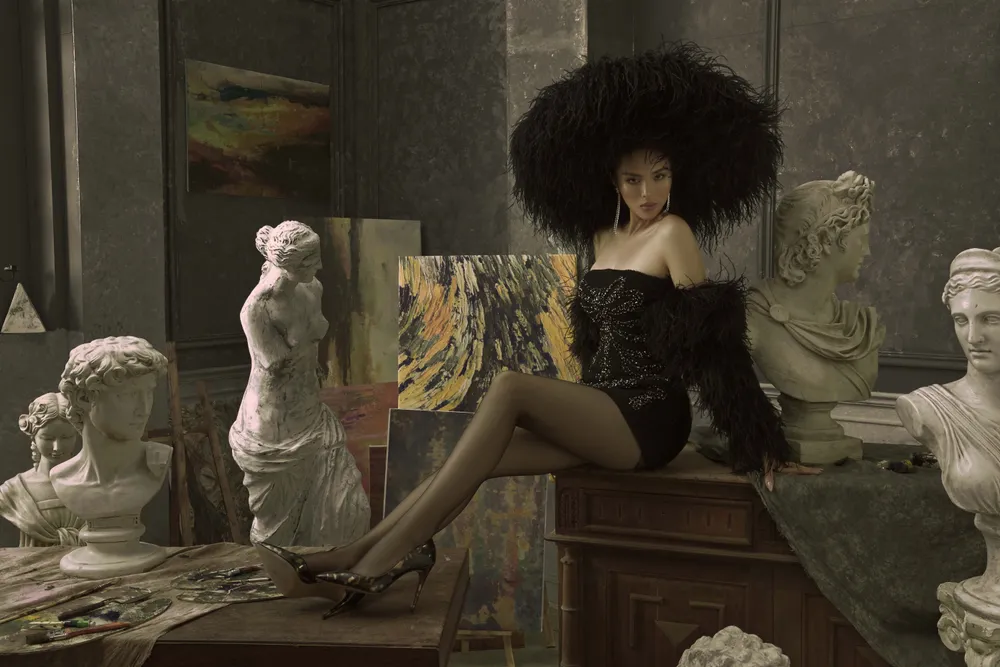 Các nàng thơ của Lê Thanh Hòa hội tụ trong bộ ảnh mới ảnh 8