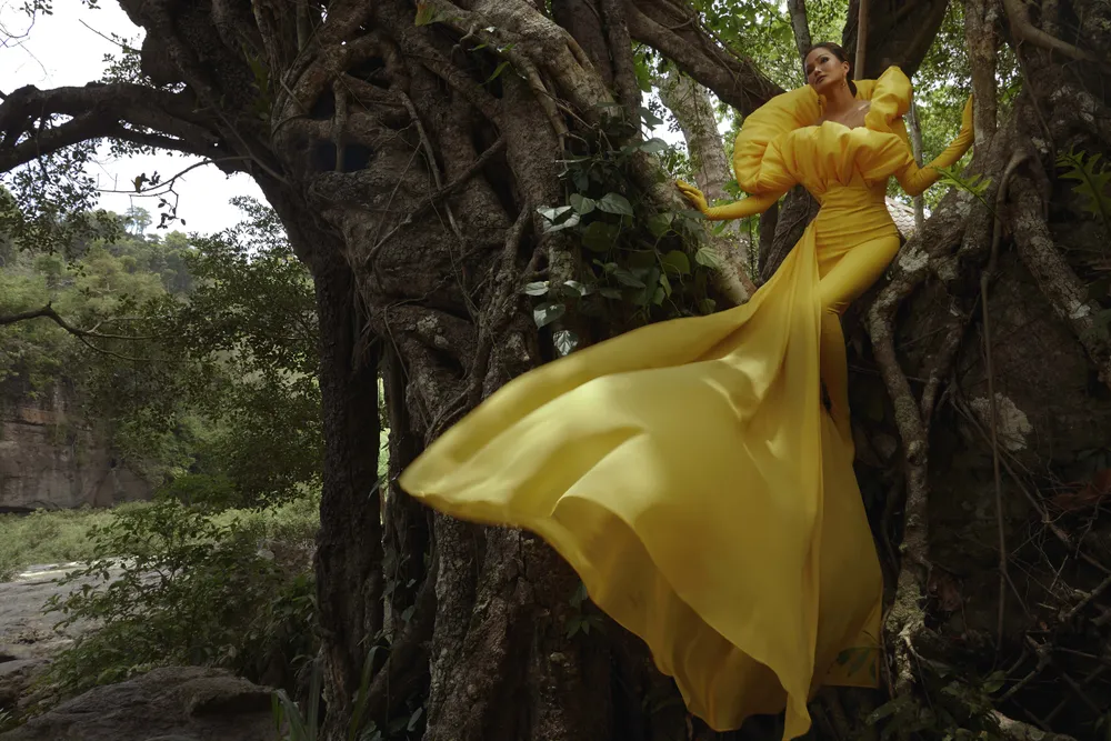 NTK Linh San ra mắt bộ sưu tập lấy cảm hứng từ “Đất Mẹ” ảnh 2