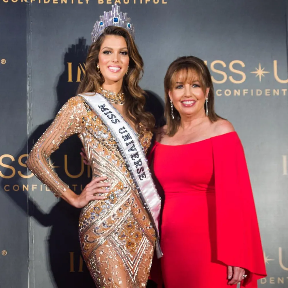 Lần đầu tiên 3 Miss Universe cùng dự chung kết Hoa hậu Hoàn vũ Việt Nam 2022 ảnh 2